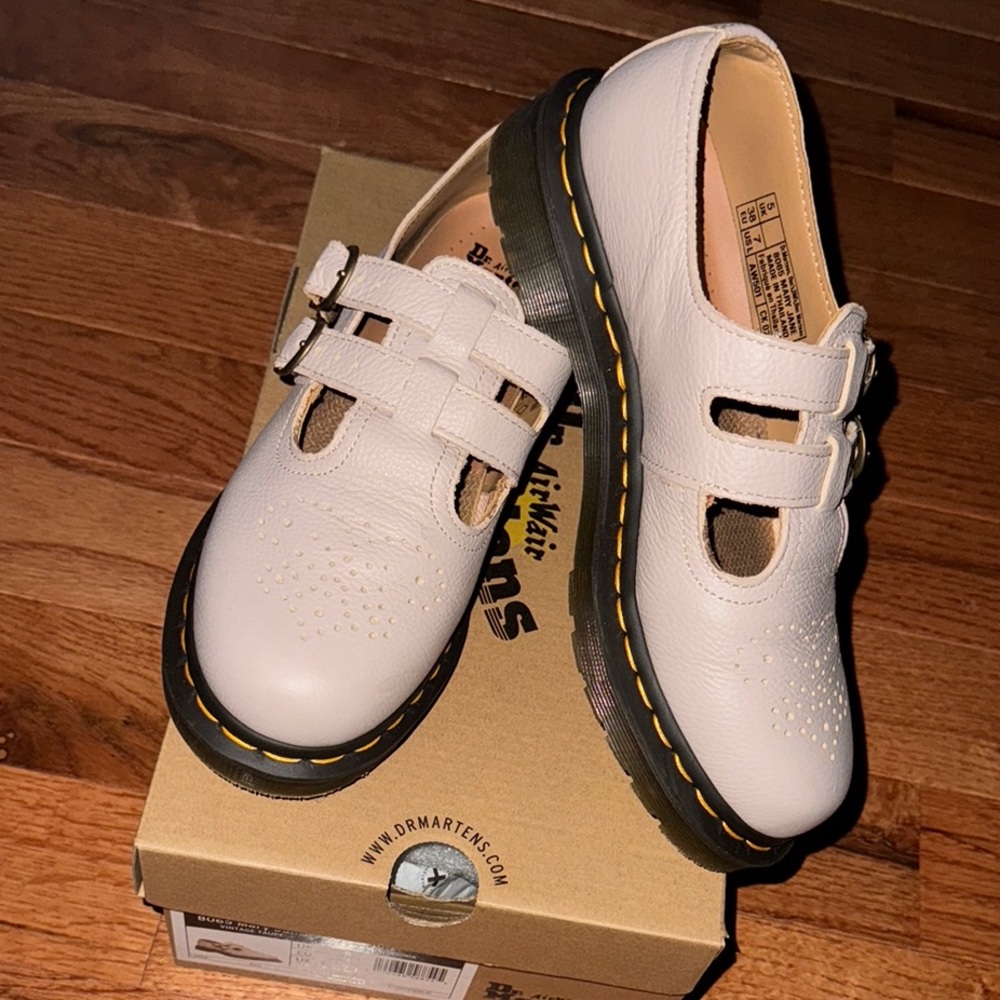Dr. Martens 8065 Mary Jane